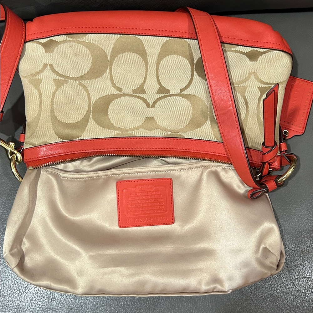 Coach Park Signature East-West Duffle K1280-F19731 GUC SEE ALL PHOTOS - Picture 12 of 14